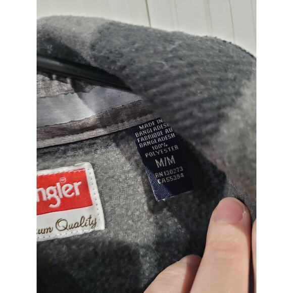 Wrangler SZ M Button Up Shirt Polar Fleece Shacket Buffalo Check Black Western - Picture 3 of 6